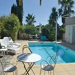One-Bedroom Holiday Home Nice With An Outdoor Swimming Pool 03