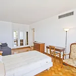 Apartment Promenade - Orient & Sea