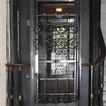 Square Alziary *