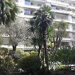Seaflat In Nice