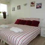 9 Avenue De Carras Apartment *