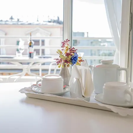 Renovated With Balcony & Side Sea View 25 Bis Promenade Des *