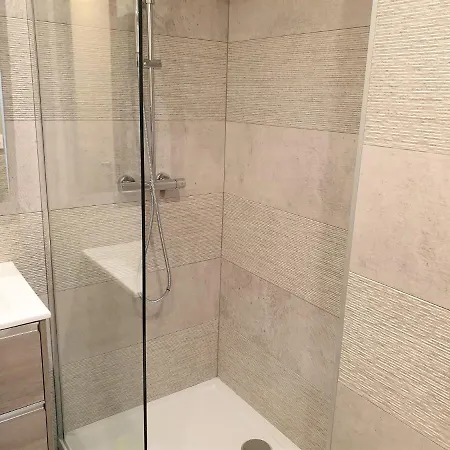 Apartment Hypercentre Lamartine 311 *