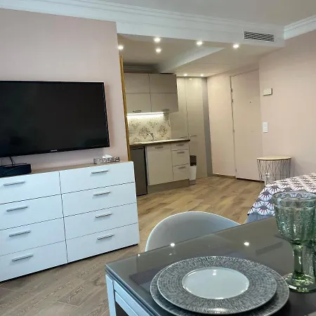 With Swimming Pool 60 Meters Near The Apartment