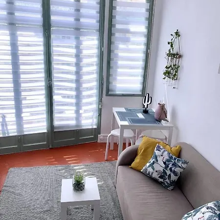 Apartment 34 M In The Heart Of The Golden Square