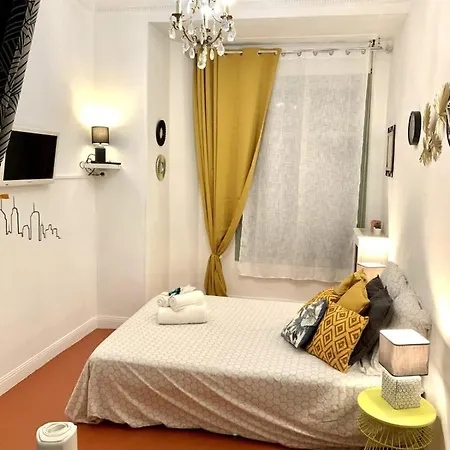 34 M In The Heart Of The Golden Square *