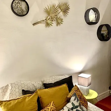 Apartment 34 M In The Heart Of The Golden Square