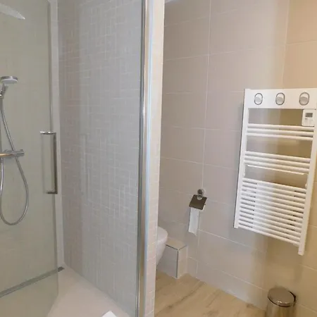 Beautiful T4 Newly Renovated In 2020 Located Close To The Port *
