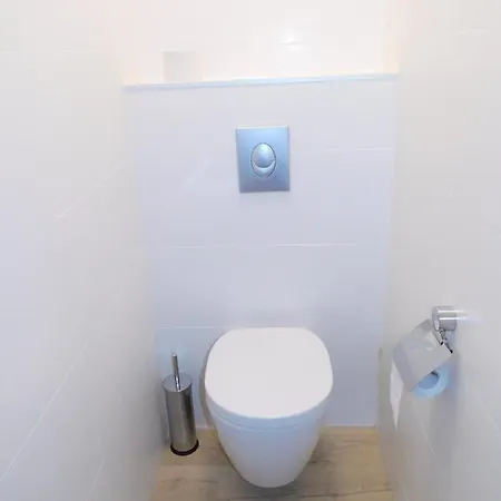 Apartment Beautiful T4 Newly Renovated In 2020 Located Close To The Port *