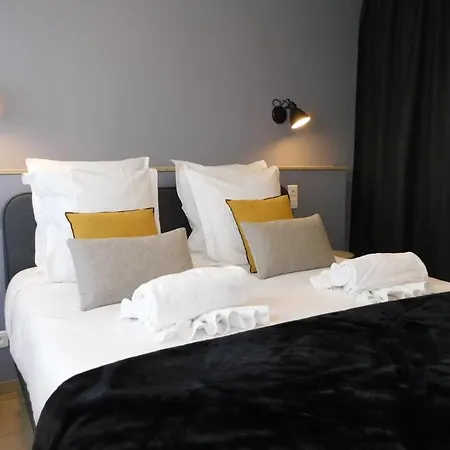 Apartment Beautiful T4 Newly Renovated In 2020 Located Close To The Port Nice
