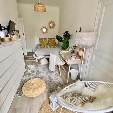 Homestay Cocooning Carre D'or 1 Min De La Promenade Des Anglais Nice