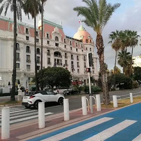 Promenade Des Anglais Avec Terrasse Et Piscine Apartment