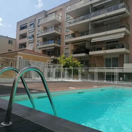 Promenade Des Anglais Avec Terrasse Et Piscine Apartment