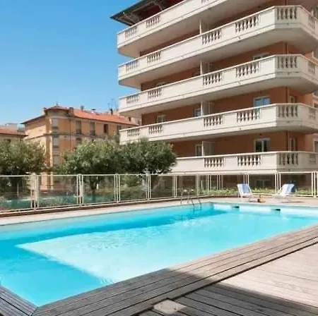 Promenade Des Anglais Avec Terrasse Et Piscine Apartment