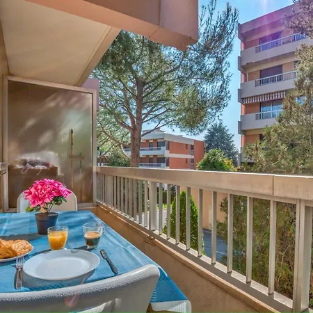 Le Blue Sky Apartment *