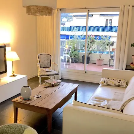 Bright Nest With Terrace And View In Apartment