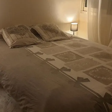Appart Terrasse Proche Centre Apartment