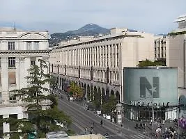 Victoria Apartment *