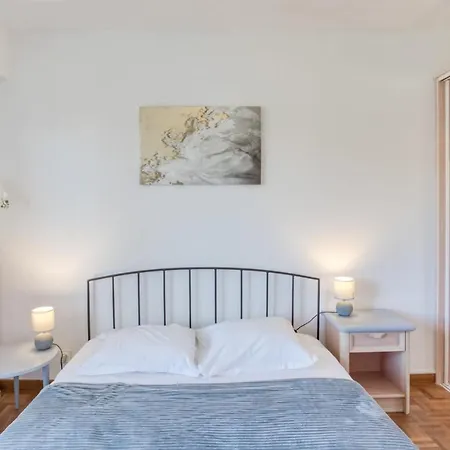 Apartment Nacre Furnished Flat *