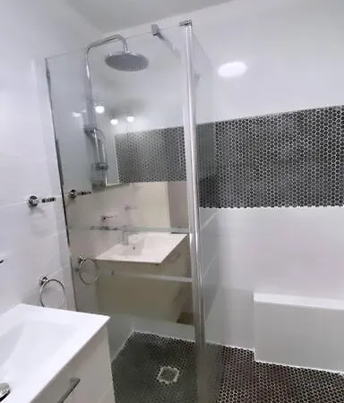 Apartment Best Location In Town, New Appt Fully Renovated