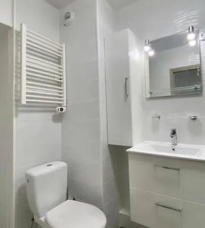 Best Location In Town, New Appt Fully Renovated Nice