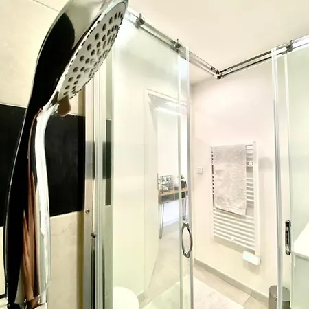 Apartment 34 M Downtown Nice