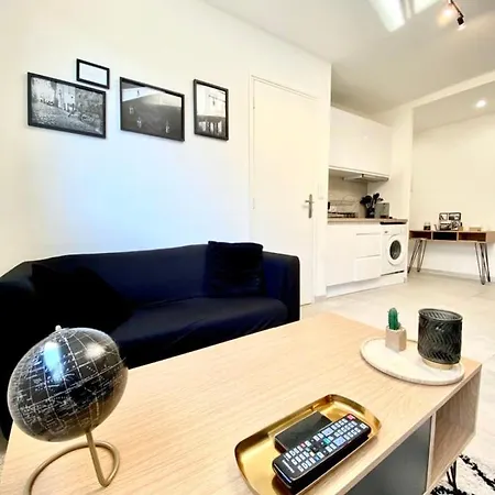 Apartment 34 M Downtown Nice