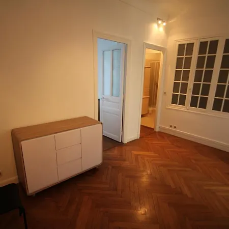 Apartment On Promenade Anglais Nice
