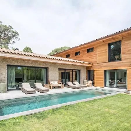 Holiday home Perfect Terrace And Swimming Pool 14 People