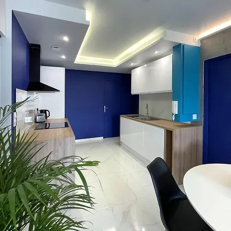 A Place To Call - 5 Min Promenade Des Anglais Apartment *