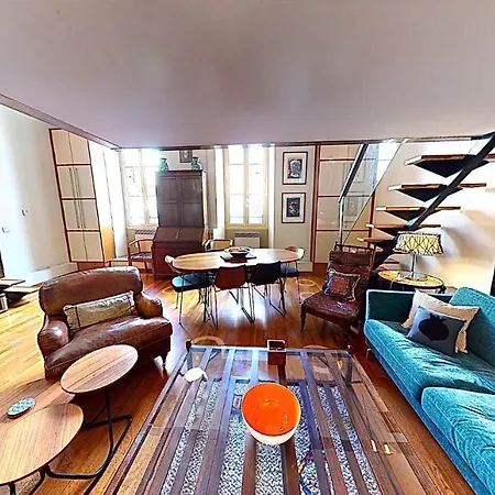 Large 5 With 3 Shower And Air Con. Apartment