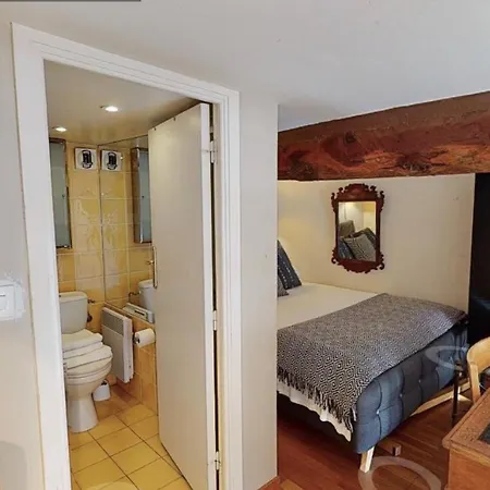 Apartment Large 5 With 3 Shower And Air Con.