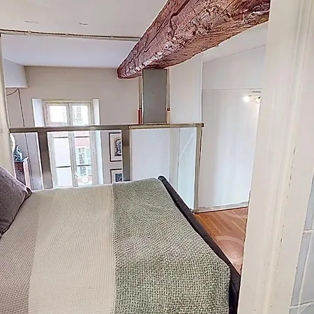 Large 5 With 3 Shower And Air Con. Apartment Nice
