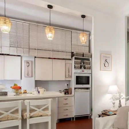 #41 & Charming 1 Bdr Flat 10mins Walk To * Nice