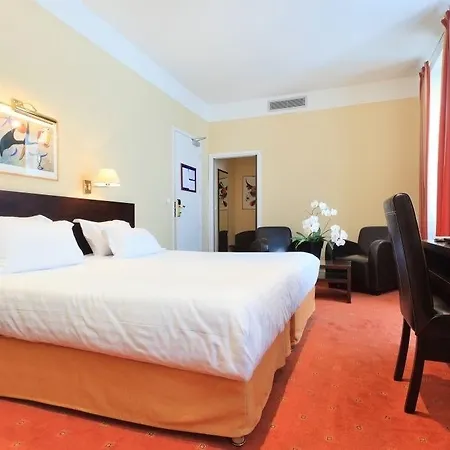 Gounod Fully Renovated 4*