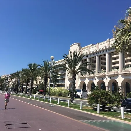 Apartment Bel Centre Promenade Des *