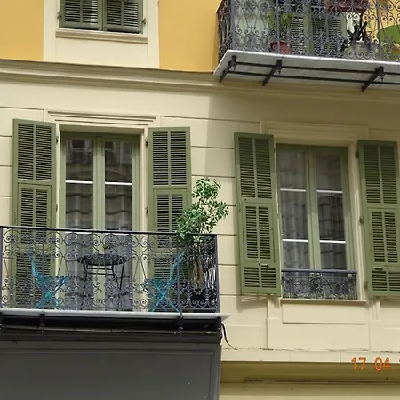 Stylish One Bedroom In Port Apartment