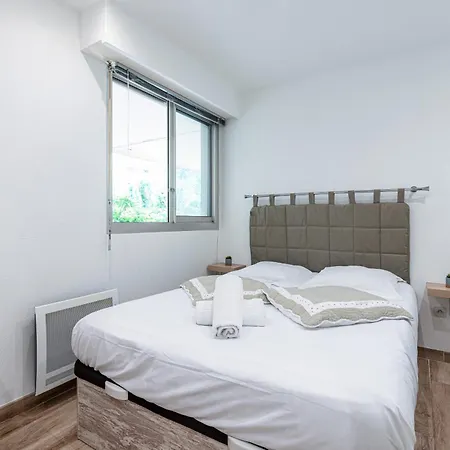 Apartment 1 Bdr Large Terrace