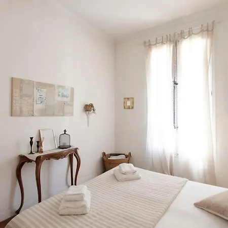 Apartment #41 & Charming 1 Bdr Flat 10mins Walk To