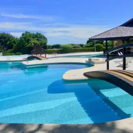 Belles Terres 2 Pieces Au Calme, Piscine, Terrasse Apartment