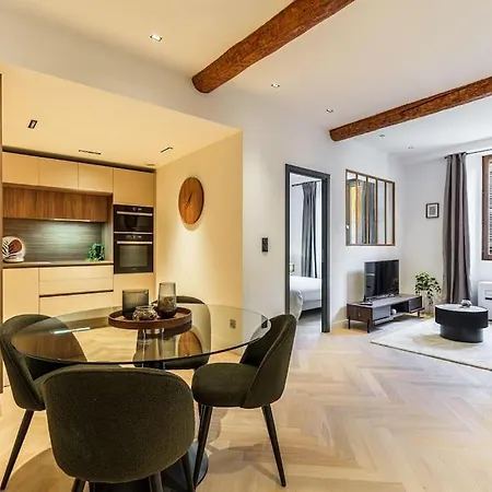 Charme Et Modernite Au Coeur Du Vieux Nice