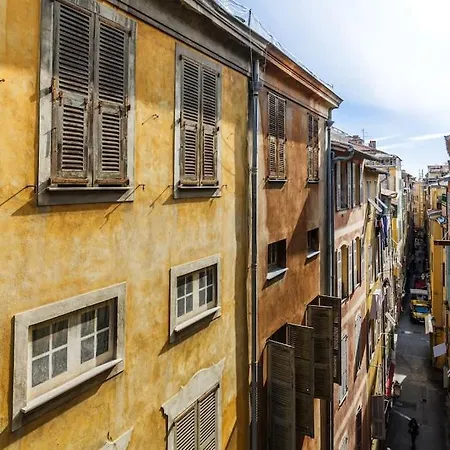 Charme Et Modernite Au Coeur Du Vieux Apartment