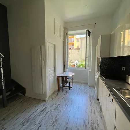 Risso - Studio Proche Garibaldi Nice