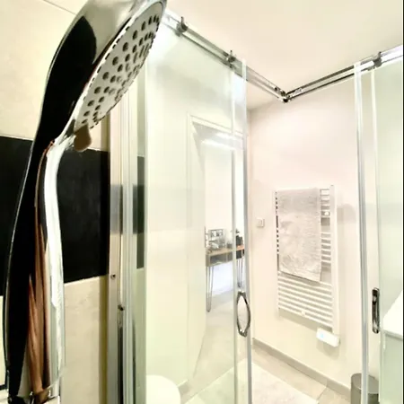 Apartment Cocoon In The Centre Of Nice