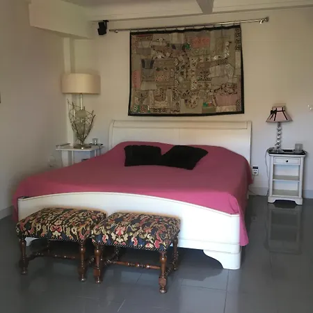 Apartment Centre, Piscine, Intime, En Ancienne