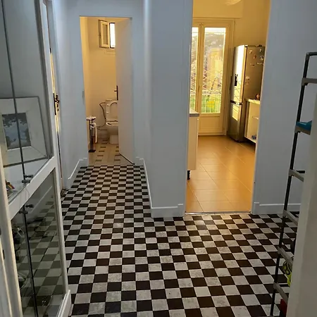 2 Bedroom Flat With Sea View And Huge Terrace *