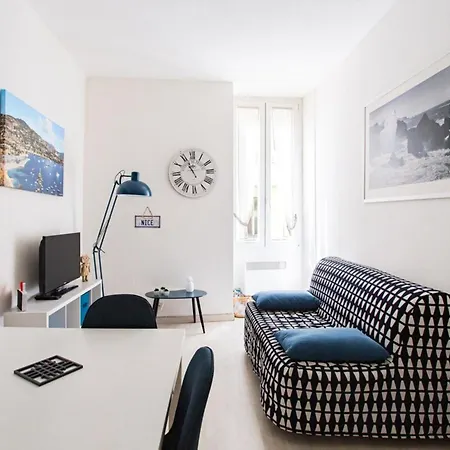 Apartment L'amandier Furnished Flat *