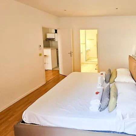 Opera 5 Old Town 4 Pers Wifi Ac Apartment