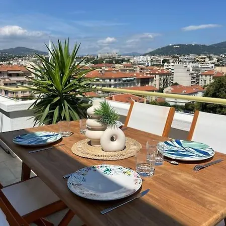 Apartment Charming Penthouse In - 10 Minutes From Seaside *