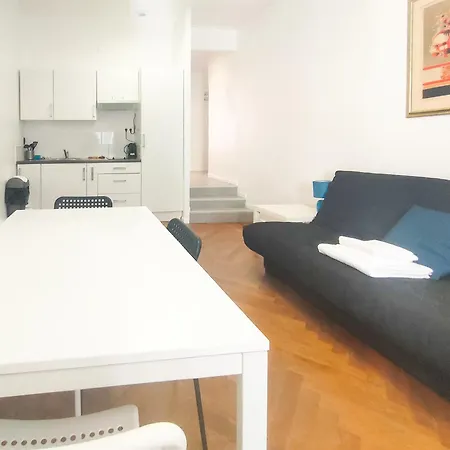 Opera 1 Old Town 4 Pers Wifi Ac Apartment